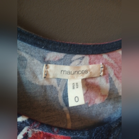 MAURICES WOMENS SIZE 0X DARK BLUE FLORAL SUMMER TANK TOP - Picture 2 of 3